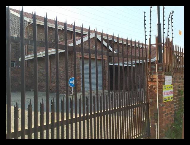 3 BEDROOM DUPLEX FOR SALE IN BIRCHLEIGH